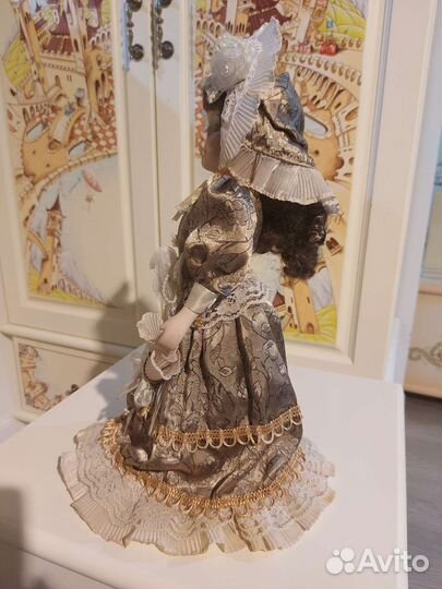 Кукла фарфоровая новая