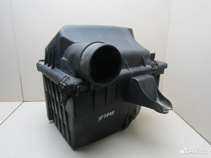 Корпус воздушного фильтра VW Transporter T4 1996