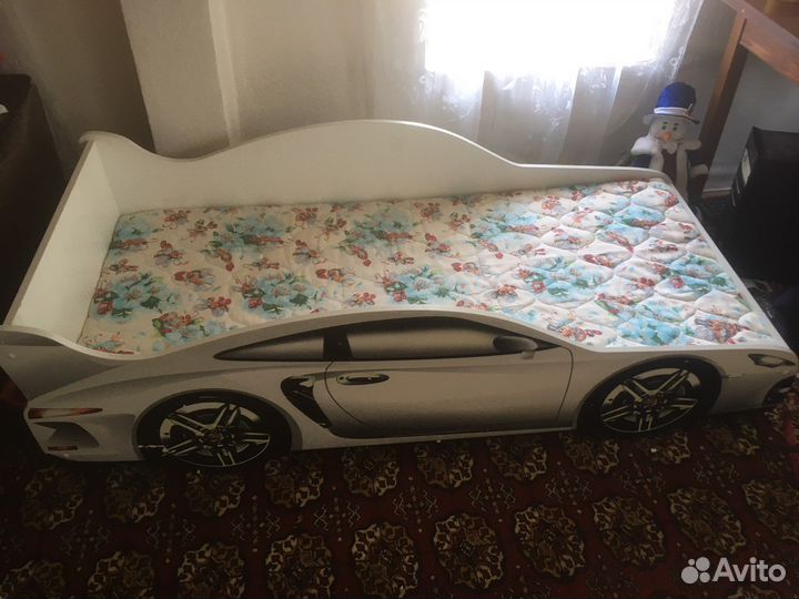 Детская кровать машина с матрасом