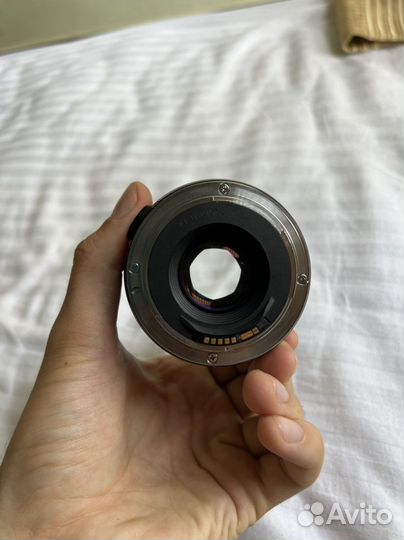 Canon ef 28mm f 1.8 usm
