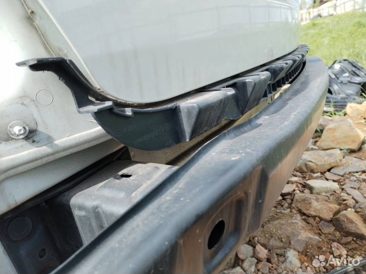 Крепление бампера заднее Mercedes C250 W204 2 2008