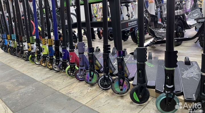 Трюковой самокат Tech Team