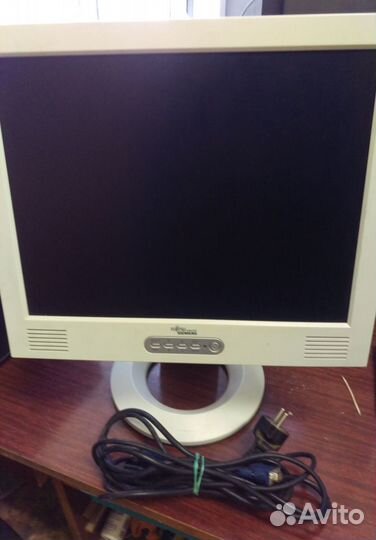 TFT монитор Fujitsu Siemens scenicview P15-1A