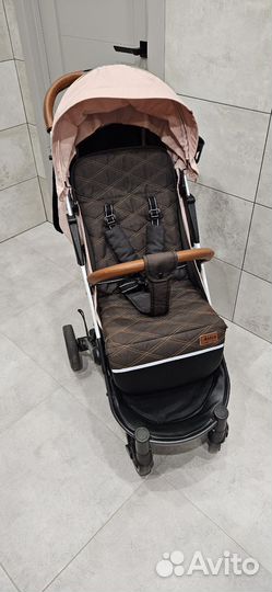 Прогулочная коляска carrello astra