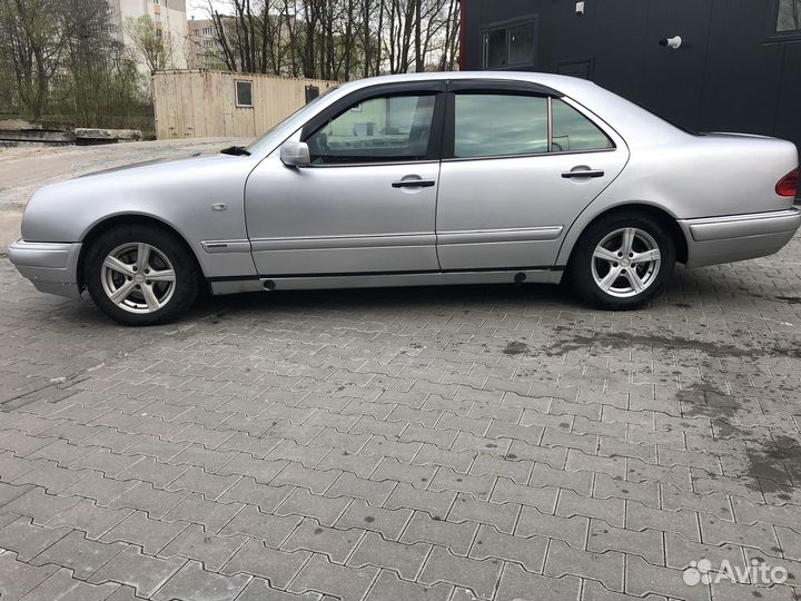 Mercedes-Benz E-класс 2.3 AT, 1996, 363 233 км