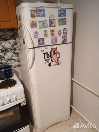 Холодильник на запчасти indesit