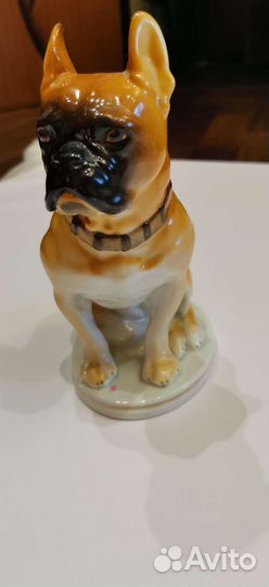 Статуэтка фарфор