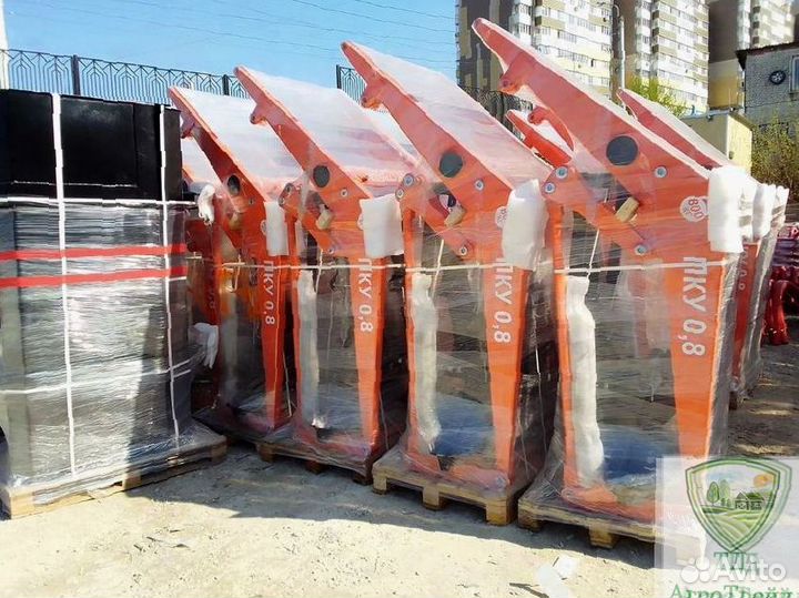 Погрузчик копновоз универсальный 0.8-1т