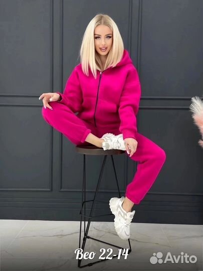 Женский спортивный костюм теплый на флисе