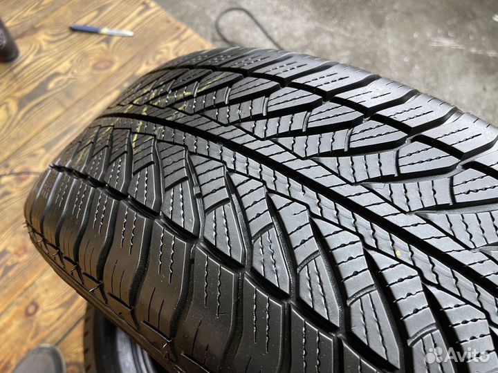 Goodyear Eagle Ultra Grip GW-2 225/55 R17