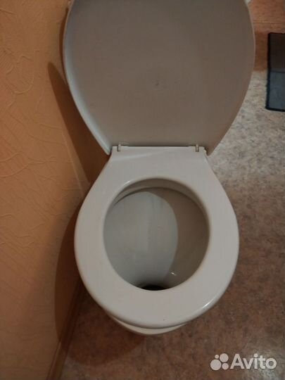 Унитазы и бачки бу