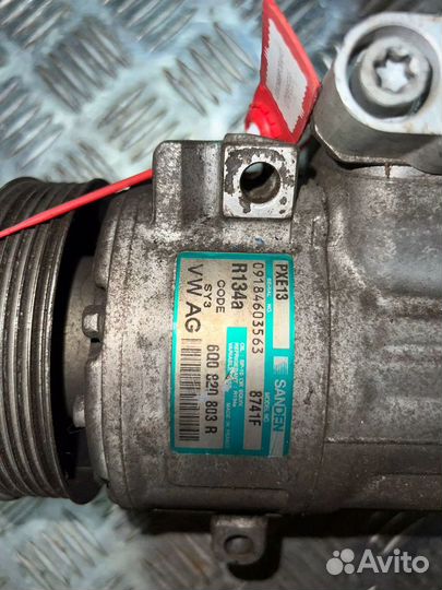 Компрессор кондиционера VAG 6Q0820803R