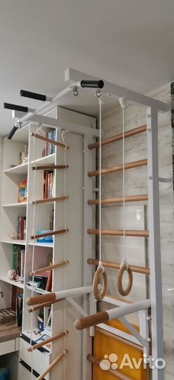 Шведская стенка с турником и брусьями