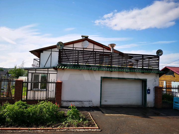 Коттедж 190 м² на участке 9 сот.