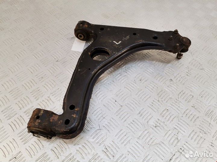 Рычаг передний левый для Opel Zafira A 90498735