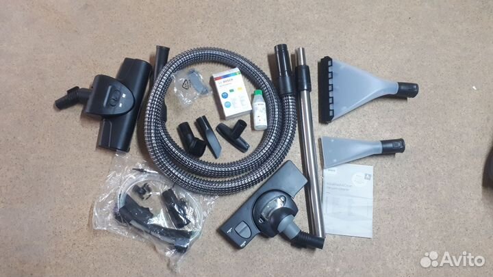 Моющий пылесос Bosch AquaWash&Clean Serie 4