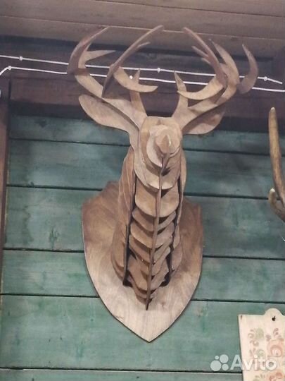 Олень декоративный