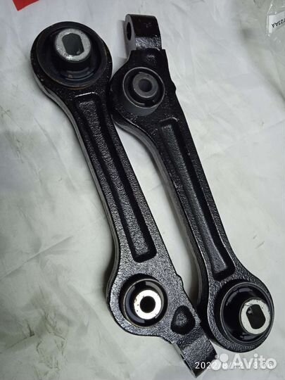 Рычаги перед chrysler C300