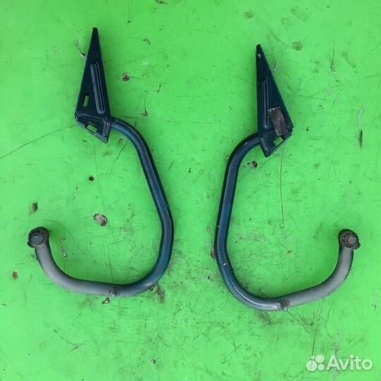 Петля крышки багажника Вольво 940