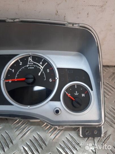 Щиток приборов (приборная панель) Jeep Compass