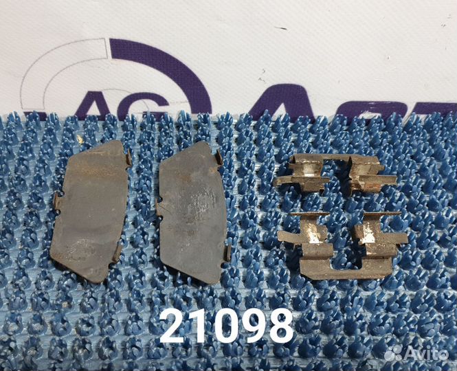 Пластины противоскрипные Subaru Legacy