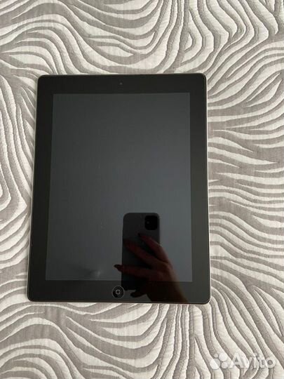 iPad (4 поколения ) 32Gb