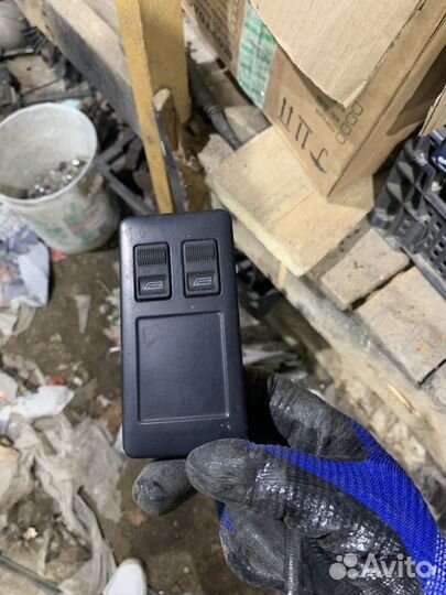 Кнопка стеклоподъемника Фольксваген Пассат b5