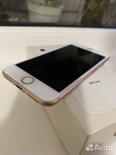 iPhone 8, 64 ГБ