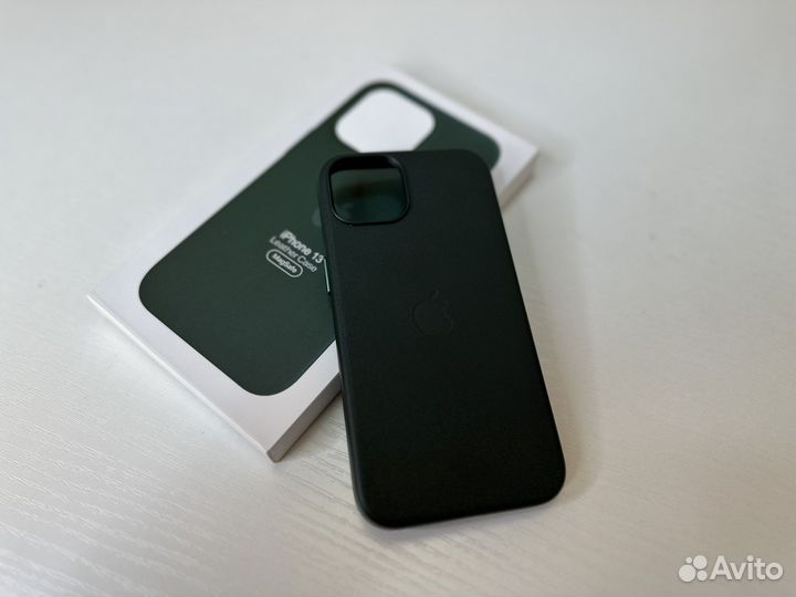 Чехлы на iPhone 13 MagSafe