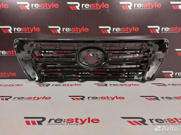 Решетка радиатора Toyota Land Cruiser 200 S2120