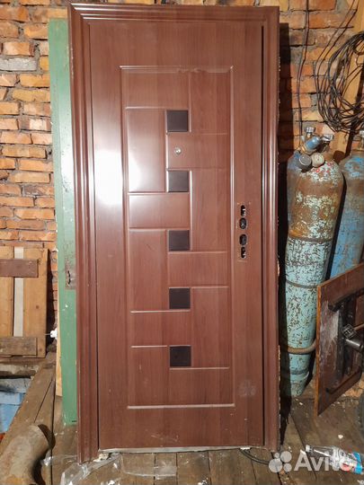 Дверь металлическая