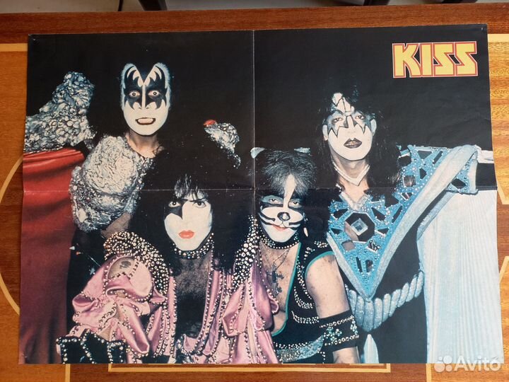 Плакаты и вкладыши пластинок продам