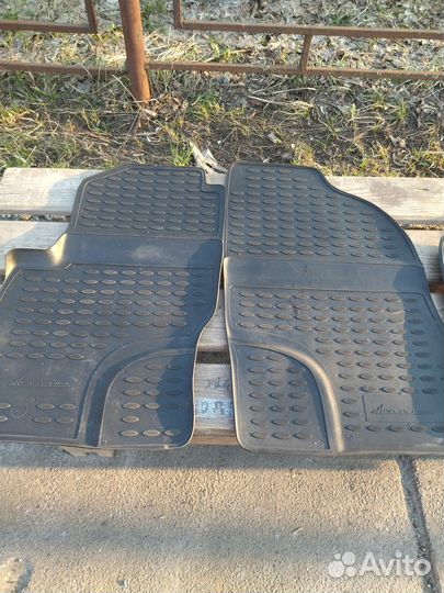 Автомобильные коврики Ford Focus 2