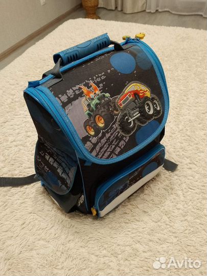 Портфель школьный