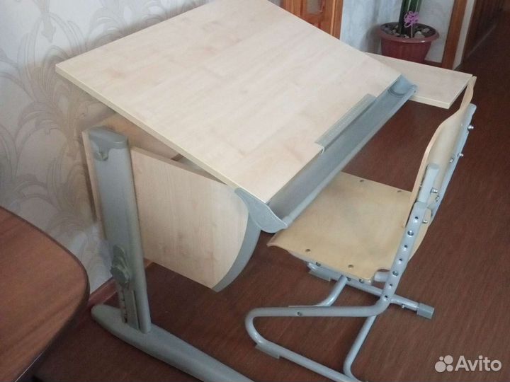 Растущая парта со стулом