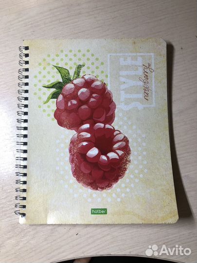 Тетради и блокноты в клетку