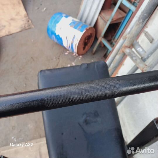 Скамья для жима штанга с блинами заводскими по 20