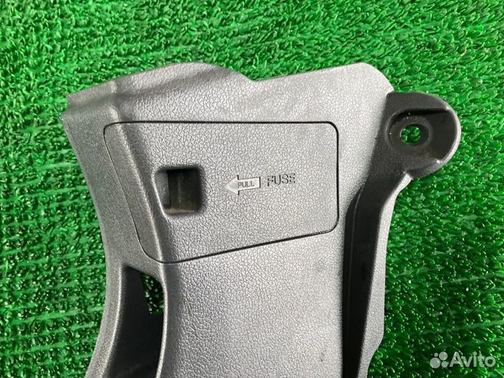 Обшивка стойки лев. перед. Honda Ridgeline