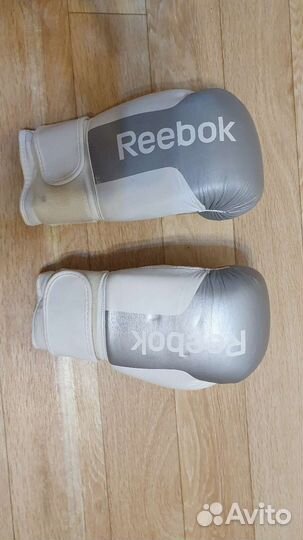 Боксерские перчатки Reebok