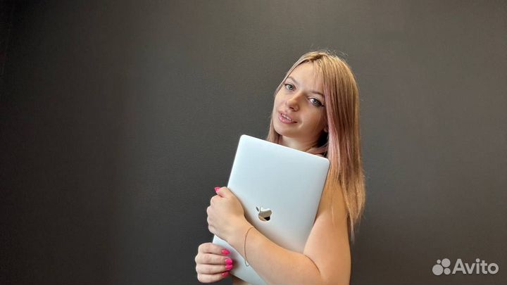 MacBook Pro 13 2019 новый