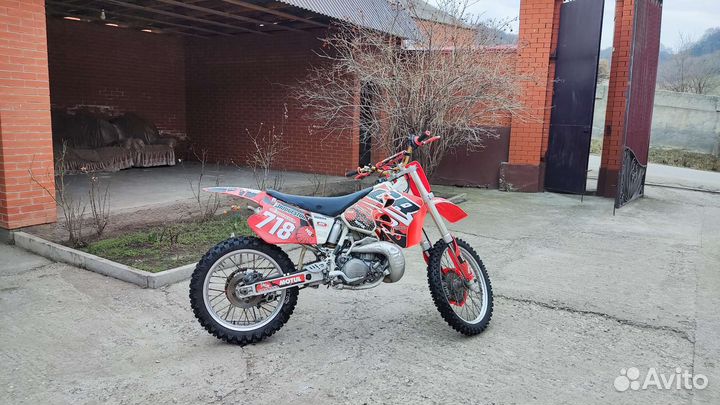 Продаю Хонда cr250r