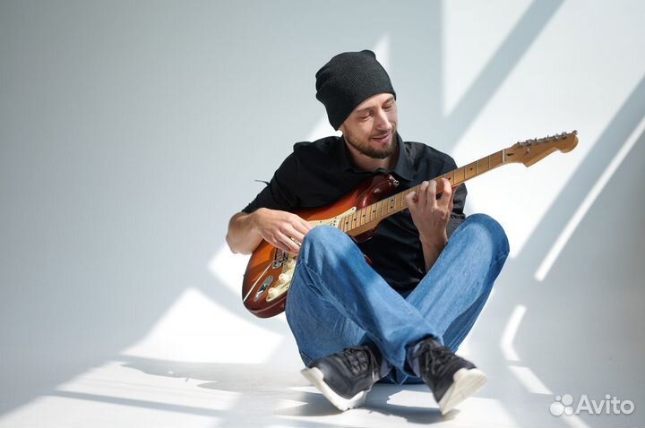 Уроки электрогитары онлайн, уроки гитары по скайпу