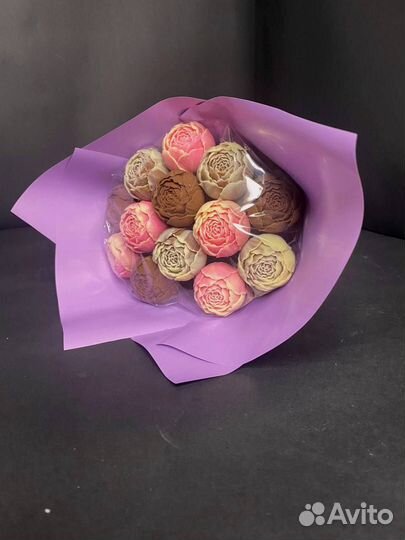 Букет - 13 Пионов из Бельгийского Шоколада