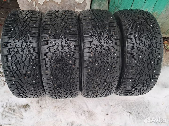 Nokian Tyres Hakkapeliitta 1 215/55 R17