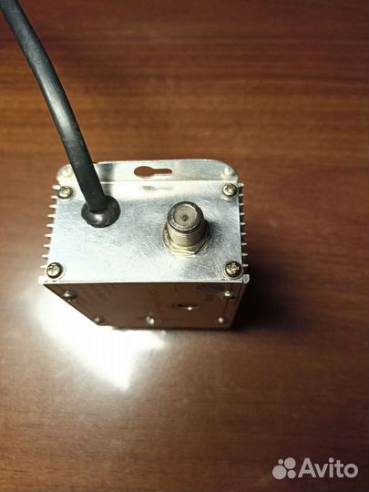 Антенный делитель с усилителем