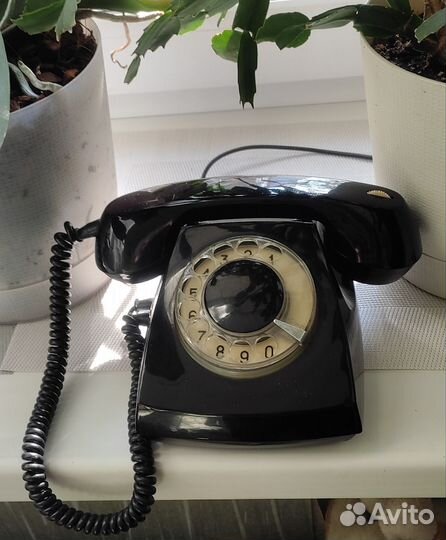 Дисковый телефон 1977 год