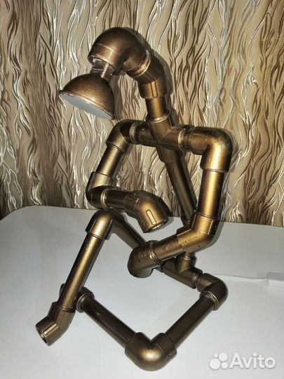 Светильник настольный