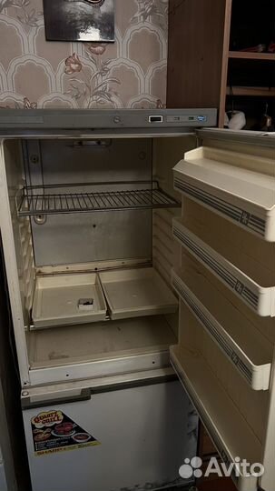 Холодильник мир СССР