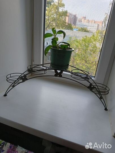 Подставка для цветов на подоконник