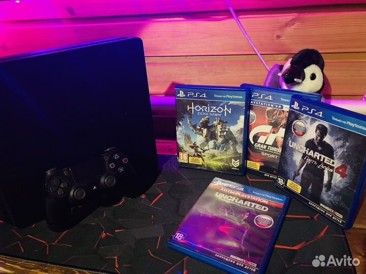 Sony playstation 4 slim